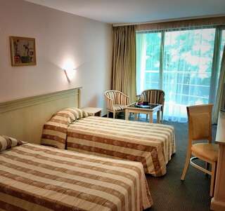 Отель Hotel & SPA Otdih Каварна Стандартный двухместный номер с 1 кроватью или 2 отдельными кроватями-1